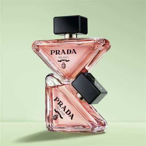 prada parfum.